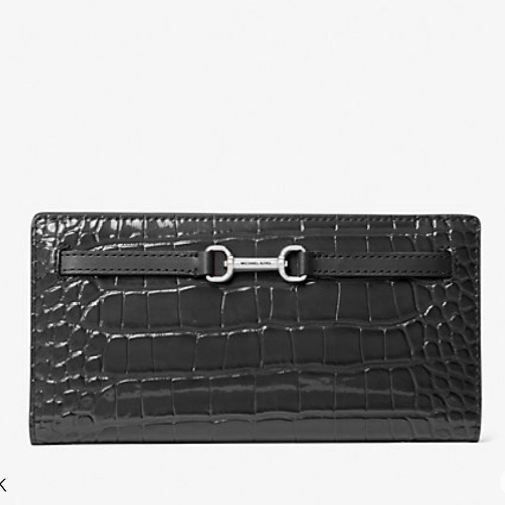 MICHAEL KORS Carson Large Snap Patent Crocodile Embossed Bifold Wallet
Black
NWT